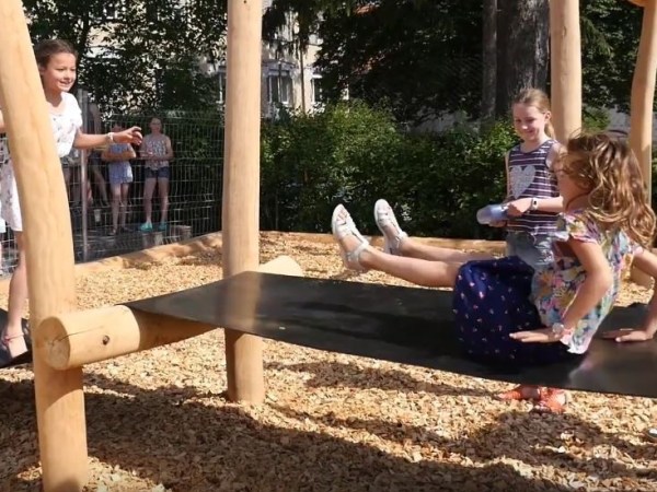 Eröffnung renovierter Spielplatz